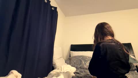 come play  online show from April 6, 9:27 pm