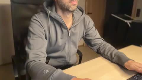 DevSwiss online show from December 16, 3:39 pm