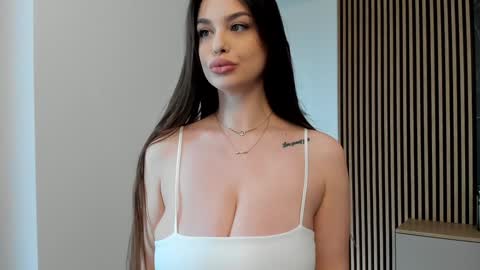 devyale online show from February 23, 8:44 am