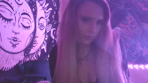 devyn winter online show from April 16, 12:11 am