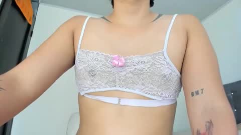 thumb up me please its important online show from February 14, 9:28 am