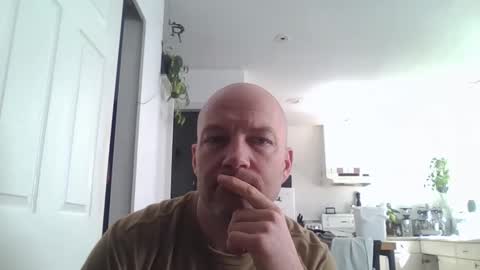 dex12112111 online show from April 10, 7:40 pm