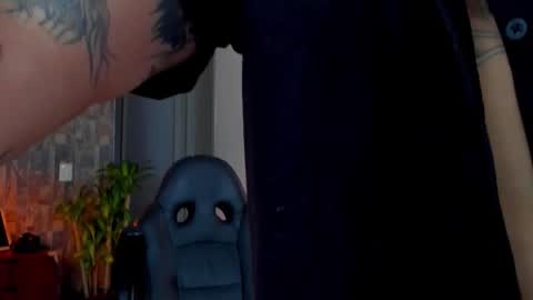 JULIAN online show from November 30, 10:14 pm