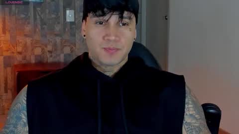 JULIAN online show from March 3, 10:59 pm