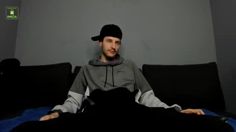 Snapshot of deymond_russo chatting on February 25, 12:48 pm deymond_russo online show from February 25, 12:48 pm