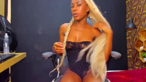 Madisson online show from December 17, 11:27 pm