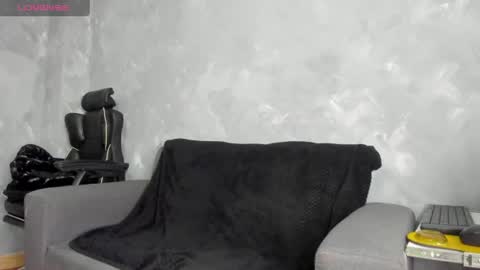 Snapshot of deyy_madisson chatting on June 28, 5:52 pm Madisson online show from June 28, 5:52 pm