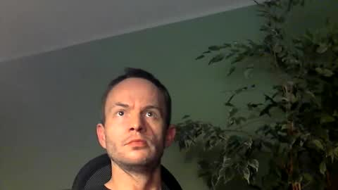 dezibel83 online show from December 8, 10:47 pm