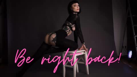 dgtlgrl online show from November 3, 3:24 pm