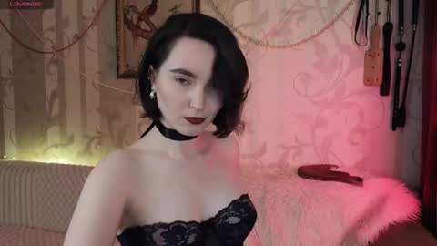 Diana Di Honey online show from March 7, 2:14 pm