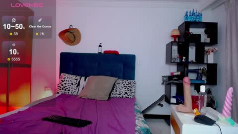 Snapshot of diabla_sexyboobs chatting on February 26, 11:59 pm D I A B L A online show from February 26, 11:59 pm