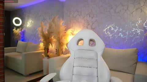 Diego online show from February 13, 2:02 pm