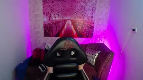 Snapshot of diamond_juliana_ chatting on February 3, 6:22 am diamond_juliana_ online show from February 3, 6:22 am