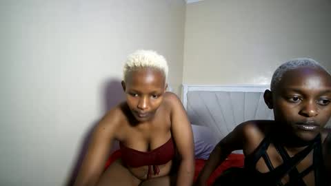 Snapshot of diamond_siren chatting on June 7, 9:29 pm Cutie online show from June 7, 9:29 pm