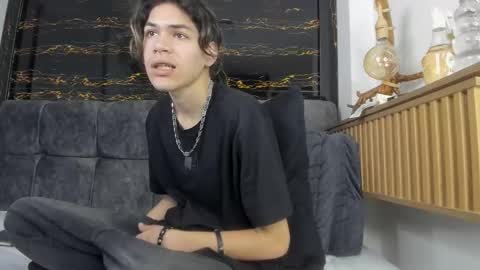 diamond_twink online show from February 14, 3:09 pm