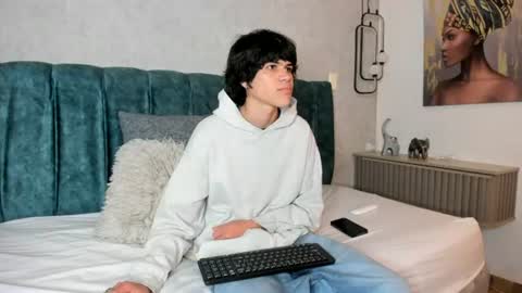 diamond_twink online show from June 22, 1:52 pm