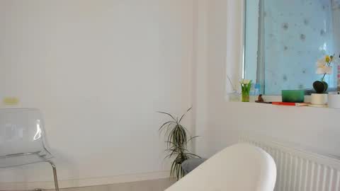 diamondkay_ online show from March 25, 7:14 am