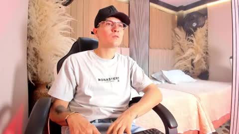 diamondss_1 online show from May 15, 8:49 pm