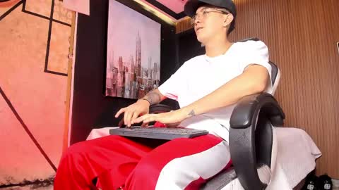 diamondss_1 online show from May 20, 8:48 pm