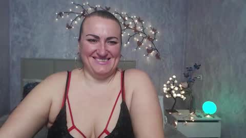 Snapshot of dianamgg chatting on March 18, 6:38 am Diana online show from March 18, 6:38 am