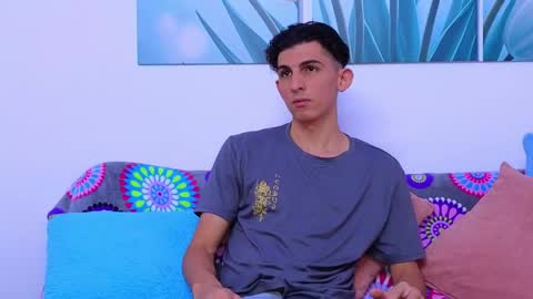 Ana  Leo online show from May 29, 2:48 pm