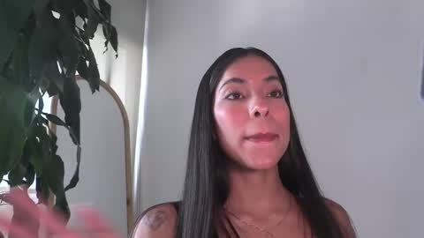 Snapshot of dianne_nanatzu chatting on February 15, 9:48 pm Melania - online show from February 15, 9:48 pm