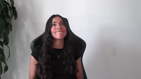 Snapshot of dianne_nanatzu chatting on March 3, 8:21 pm Melania - online show from March 3, 8:21 pm