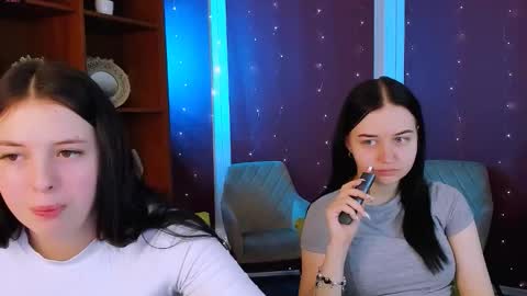 Snapshot of diara_ti chatting on February 9, 6:17 am diara ti online show from February 9, 6:17 am