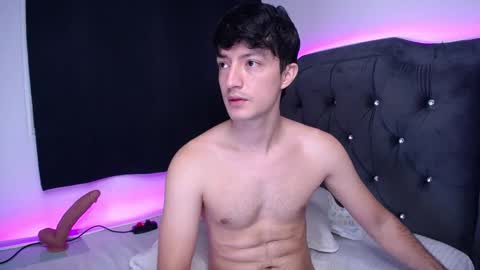 Snapshot of diaz_henr chatting on February 4, 12:00 pm Henry Diaz online show from February 4, 12:00 pm