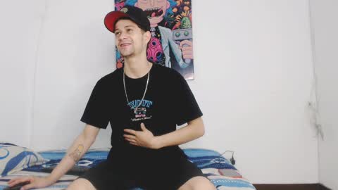 dick_boy_18 online show from May 16, 3:00 pm