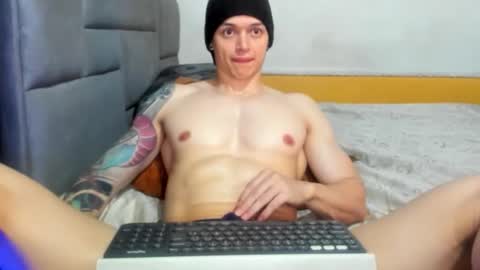 jhon online show from November 9, 10:08 pm
