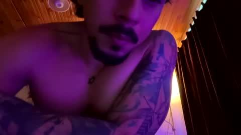 Snapshot of dickdamian_ chatting on July 16, 5:19 pm Damin online show from July 16, 5:19 pm