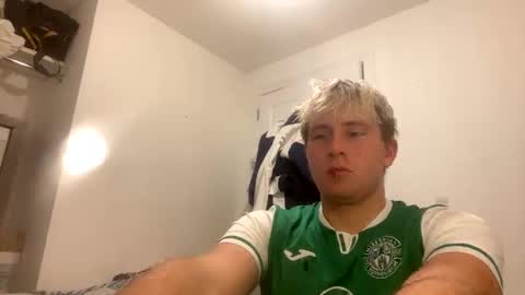 Snapshot of dickturner24 chatting on October 31, 8:32 pm Dickturner24 online show from October 31, 8:32 pm