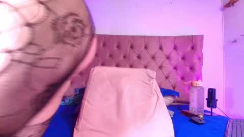 Snapshot of didiane_ chatting on February 1, 7:13 pm Diane online show from February 1, 7:13 pm