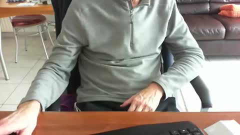 Snapshot of didonc chatting on February 16, 9:49 am didonc from france..... online show from February 16, 9:49 am