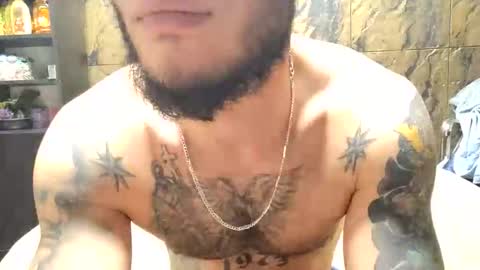 diego_armando24 online show from May 26, 10:39 pm