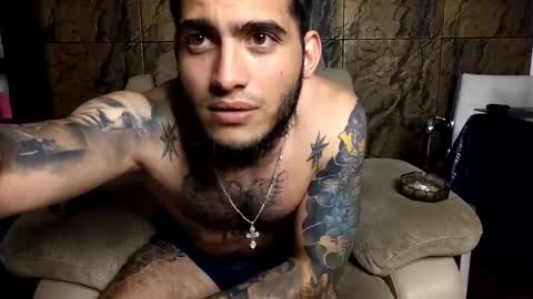 diego_armando24 online show from May 30, 8:39 pm