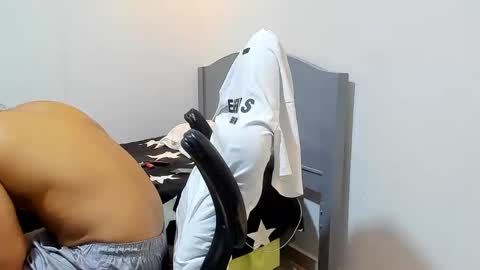 Snapshot of diego_cazas chatting on January 7, 10:41 pm DIEGO CAZAS online show from January 7, 10:41 pm