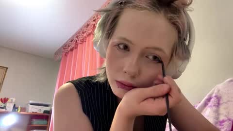 Lilit online show from May 13, 9:44 pm