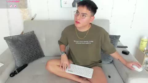 Diego Robles online show from July 12, 2:19 pm
