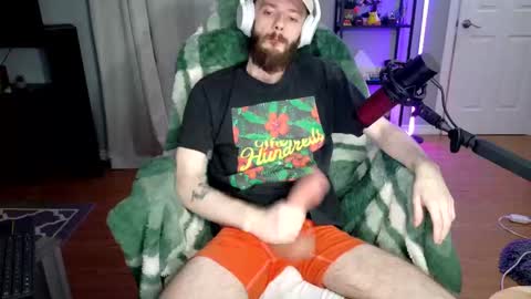 Snapshot of digbicknik chatting on September 18, 2:35 am digbicknik online show from September 18, 2:35 am