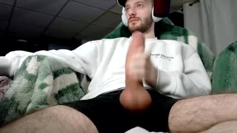 Snapshot of digbicknik chatting on September 24, 1:53 am digbicknik online show from September 24, 1:53 am