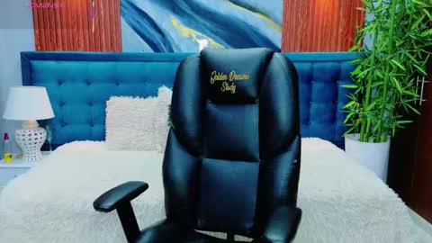  DILAN online show from April 28, 3:39 pm