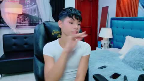  DILAN online show from May 10, 5:29 pm