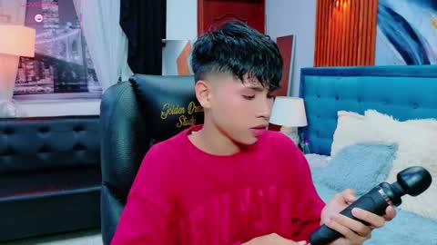  DILAN online show from May 12, 7:11 pm