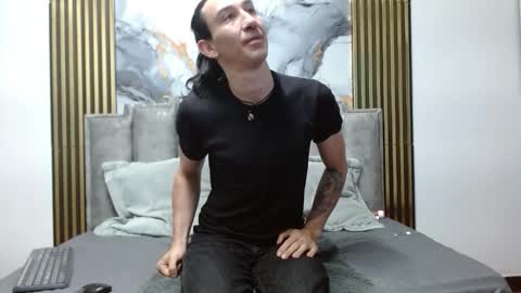 Snapshot of dilan_lust chatting on February 28, 11:33 am Dilan Lust online show from February 28, 11:33 am