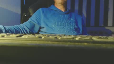 Snapshot of dildolover1278 chatting on December 19, 4:57 pm dildolover1278 online show from December 19, 4:57 pm