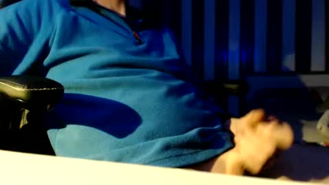 Snapshot of dildolover1278 chatting on January 17, 5:19 pm dildolover1278 online show from January 17, 5:19 pm