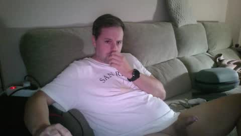 dili999 online show from September 20, 6:14 am