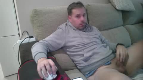 dili999 online show from September 27, 5:29 pm